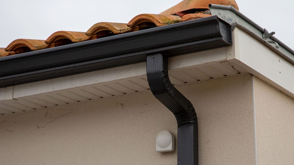 Effects-of-Heat-on-Gutters